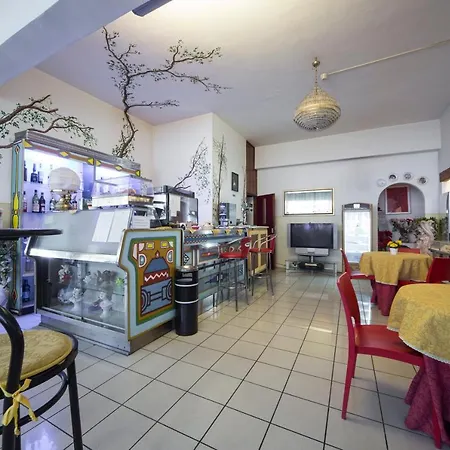 Elefante Bianco מלון 3*