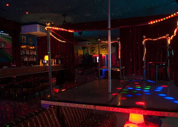 Elefante Bianco קרספלאנו