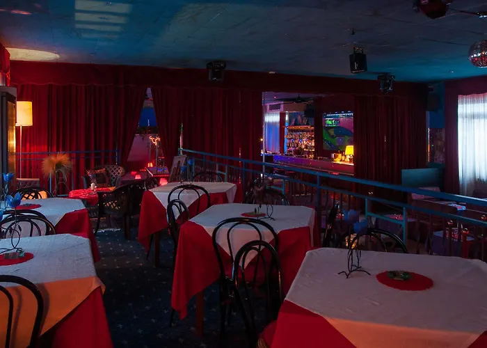 Elefante Bianco קרספלאנו