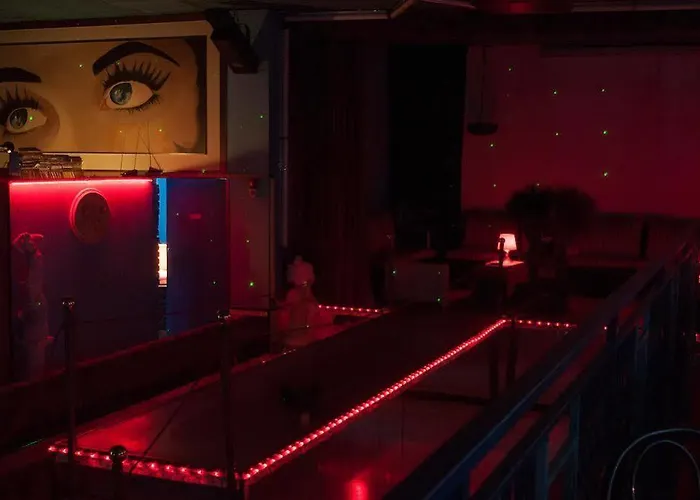 Elefante Bianco קרספלאנו