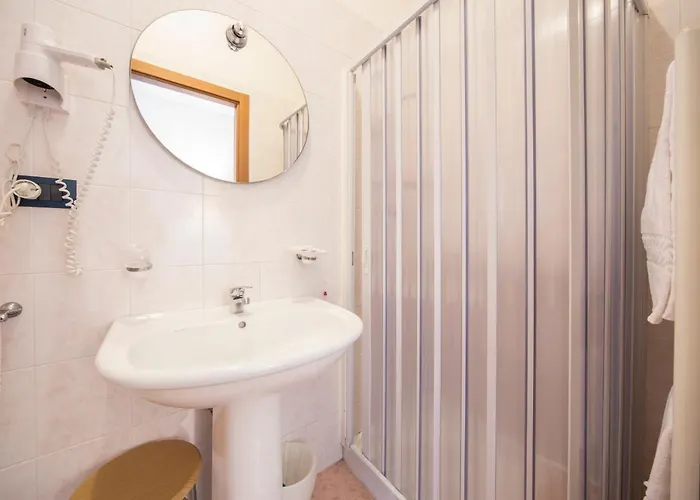 Elefante Bianco קרספלאנו