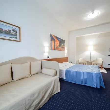 Elefante Bianco Hotel 3*