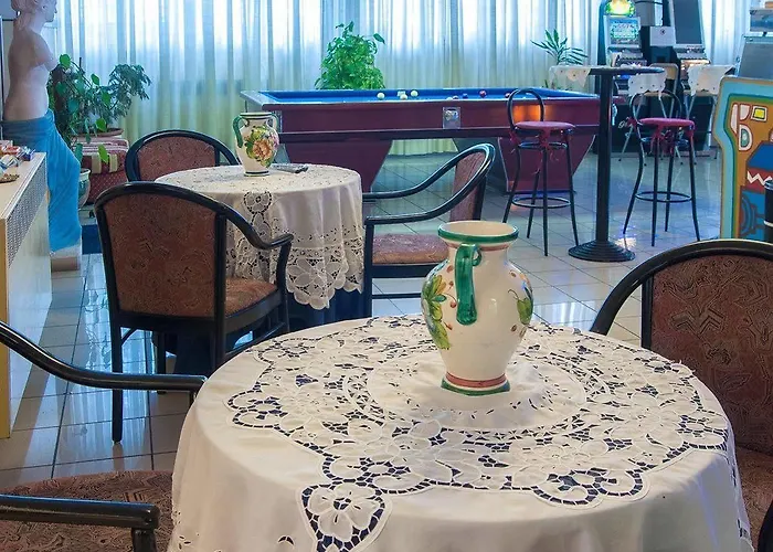 伊利芳缇比安科酒店 克雷斯佩拉诺